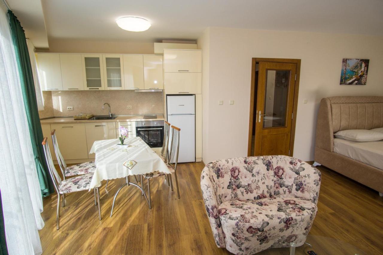 Guest Apartments Stela Tsarevo Exterior photo